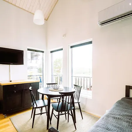 Lodge Helmiranta, Helmi Merenrannassa